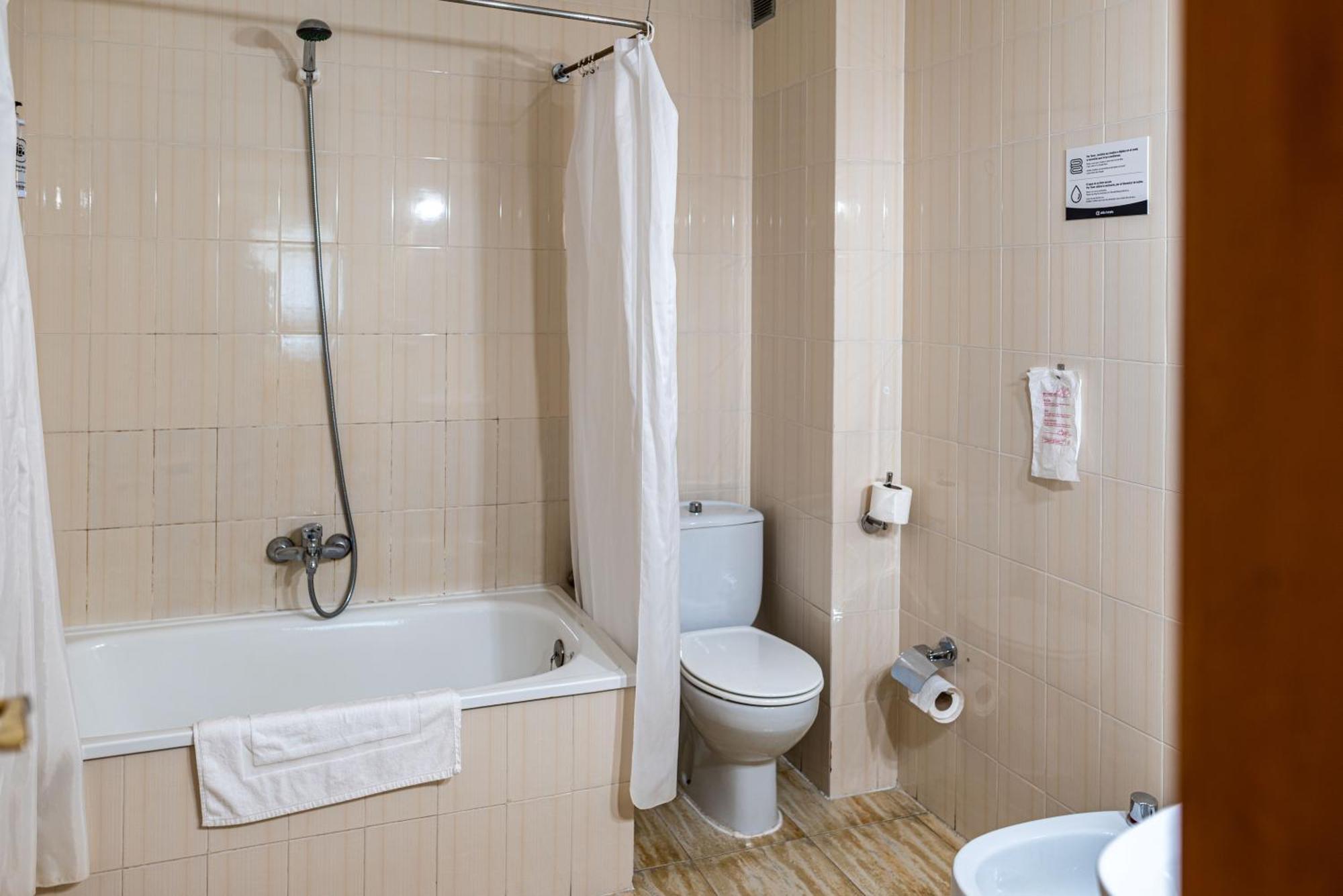 Hotel Alda Guijuelo Extérieur photo