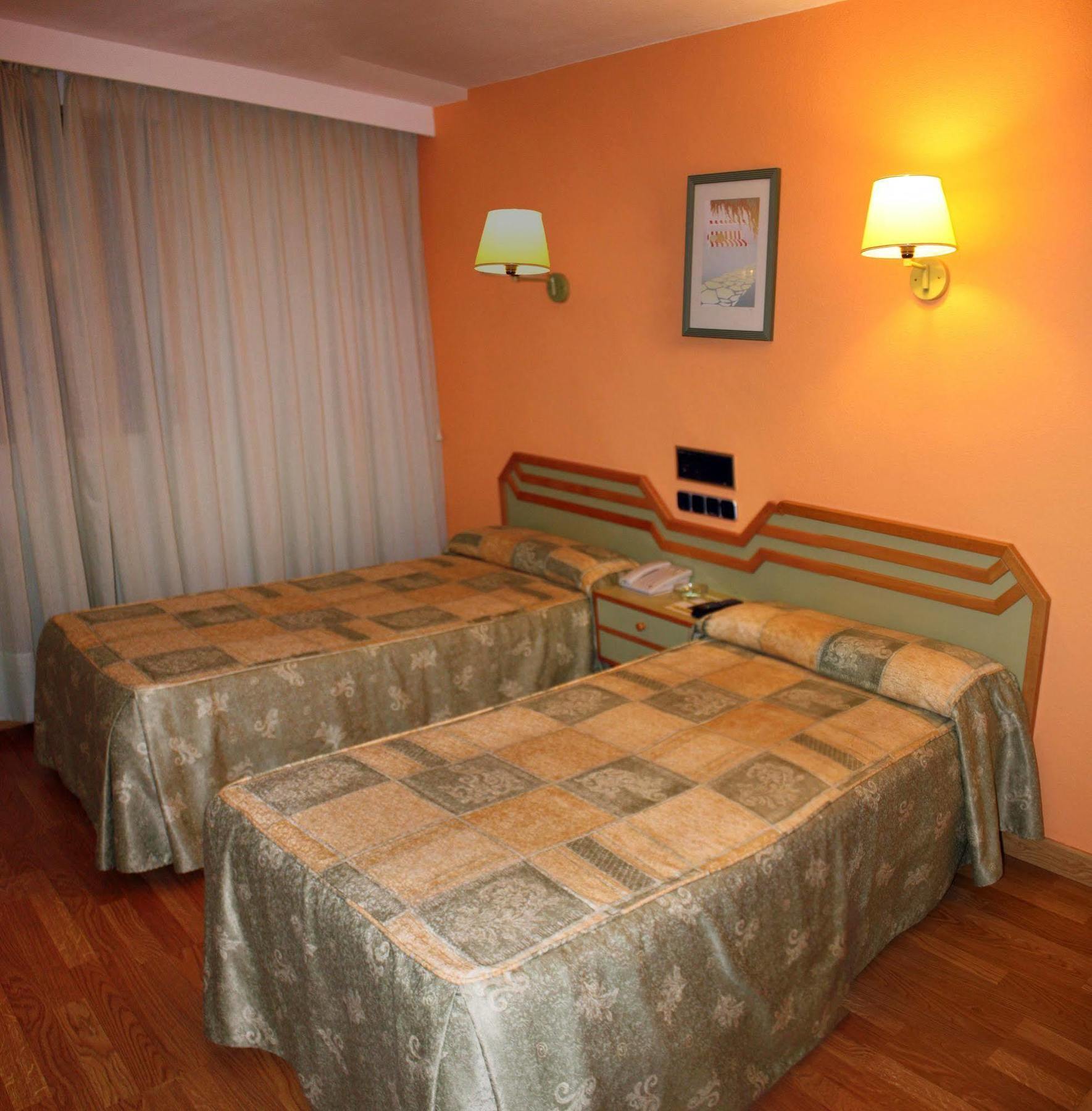 Hotel Alda Guijuelo Extérieur photo